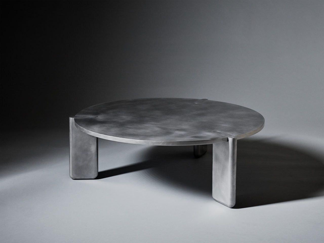 Pelle’s DVN table, inspired by joinery techniques and the beauty of raw metal.