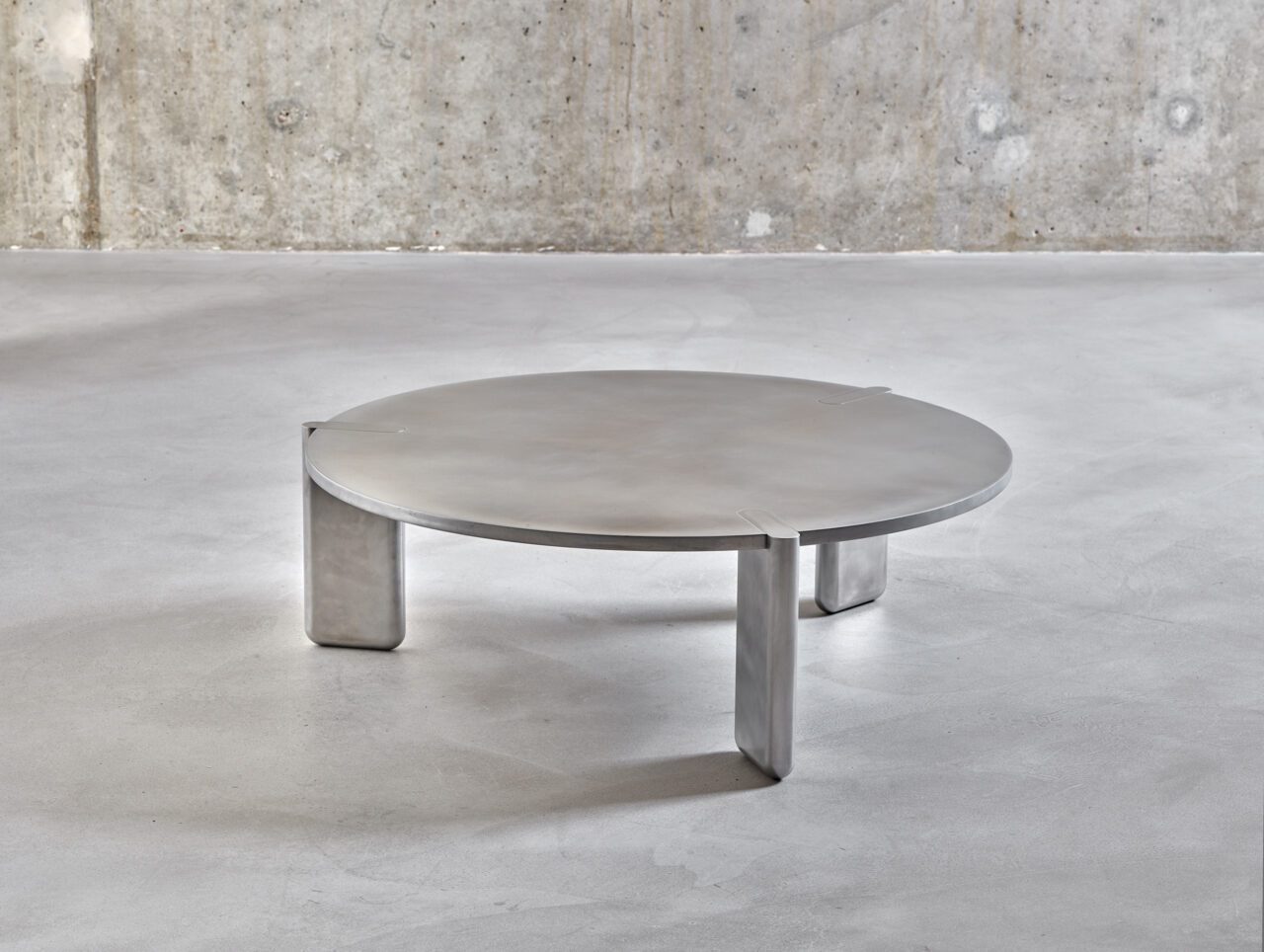 Pelle's DVN table in the Metalworks exhibition in 2022.